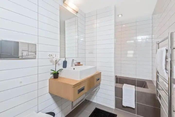 Luxury Lakeview 2 Bedroom Apartment 皇后镇 外观 照片